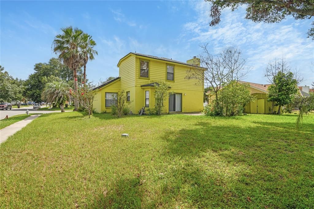 For Sale: $425,000 (4 beds, 3 baths, 1705 Square Feet)