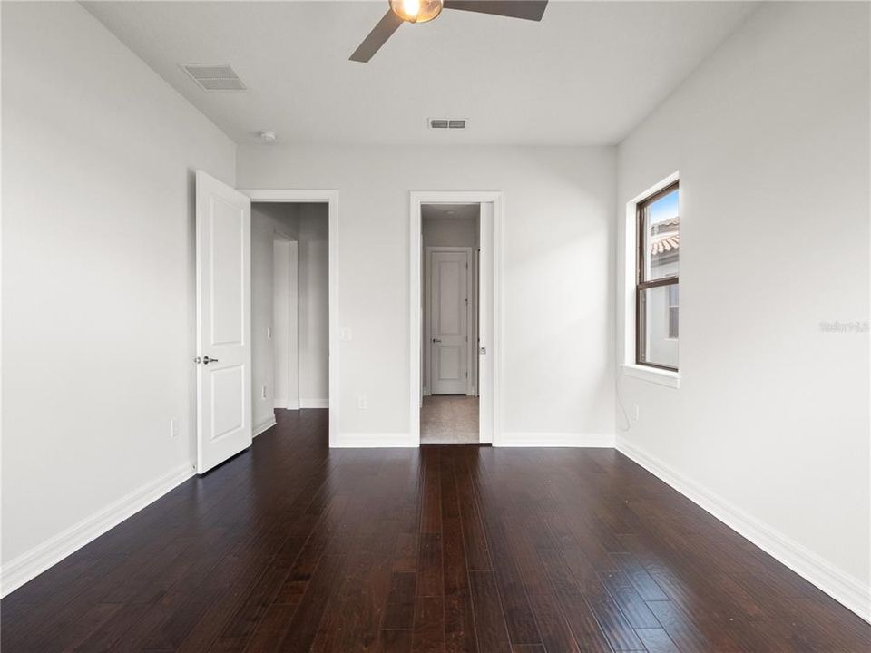 For Sale: $1,599,000 (6 beds, 5 baths, 4953 Square Feet)