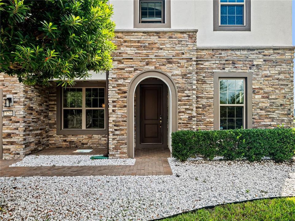 For Sale: $1,599,000 (6 beds, 5 baths, 4953 Square Feet)