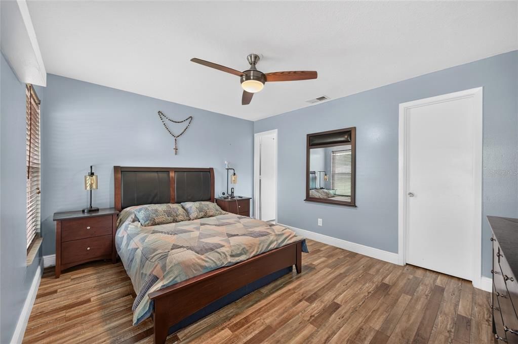 For Sale: $360,000 (3 beds, 2 baths, 1329 Square Feet)