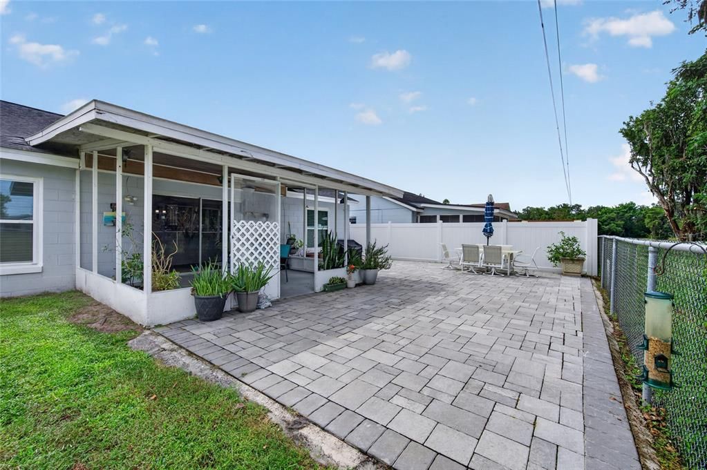 For Sale: $360,000 (3 beds, 2 baths, 1329 Square Feet)