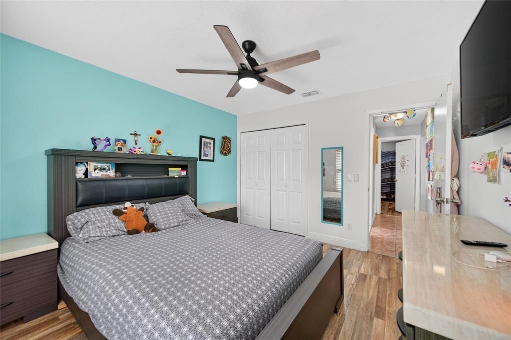 For Sale: $360,000 (3 beds, 2 baths, 1329 Square Feet)