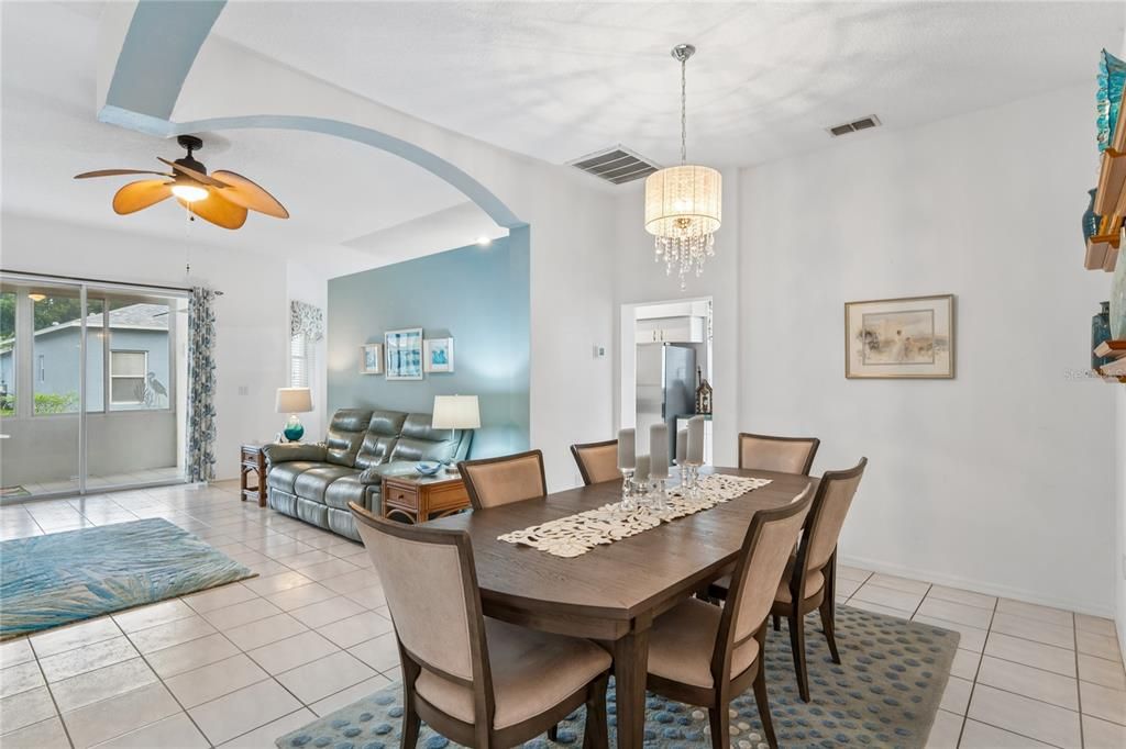 En Venta: $322,500 (3 camas, 2 baños, 1738 Pies cuadrados)