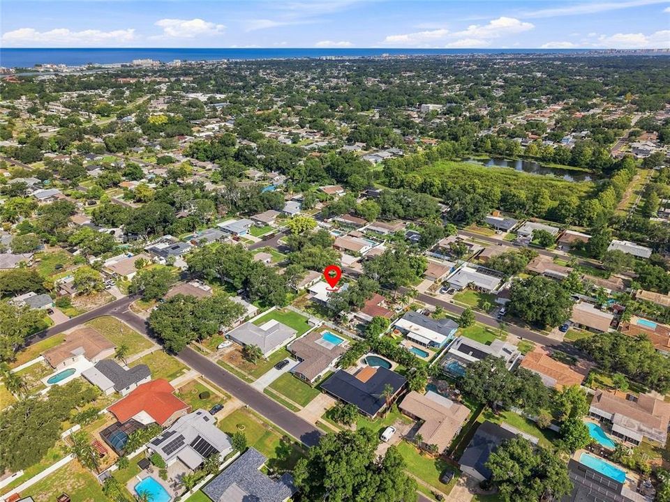 En Venta: $575,000 (4 camas, 2 baños, 1671 Pies cuadrados)