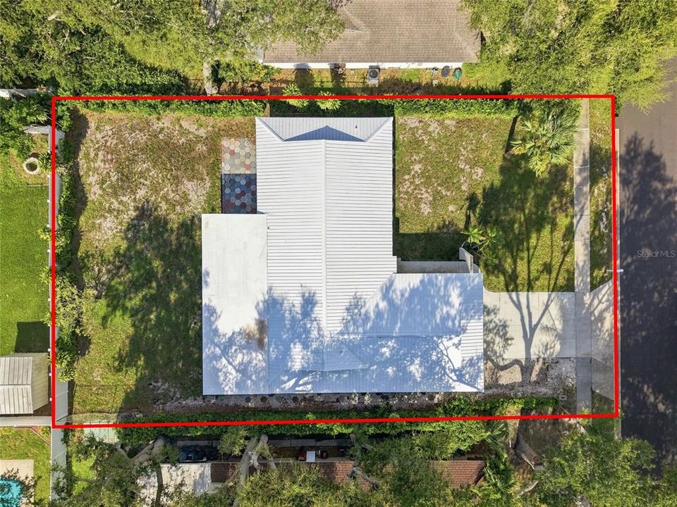 En Venta: $575,000 (4 camas, 2 baños, 1671 Pies cuadrados)