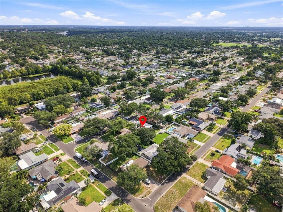 En Venta: $575,000 (4 camas, 2 baños, 1671 Pies cuadrados)