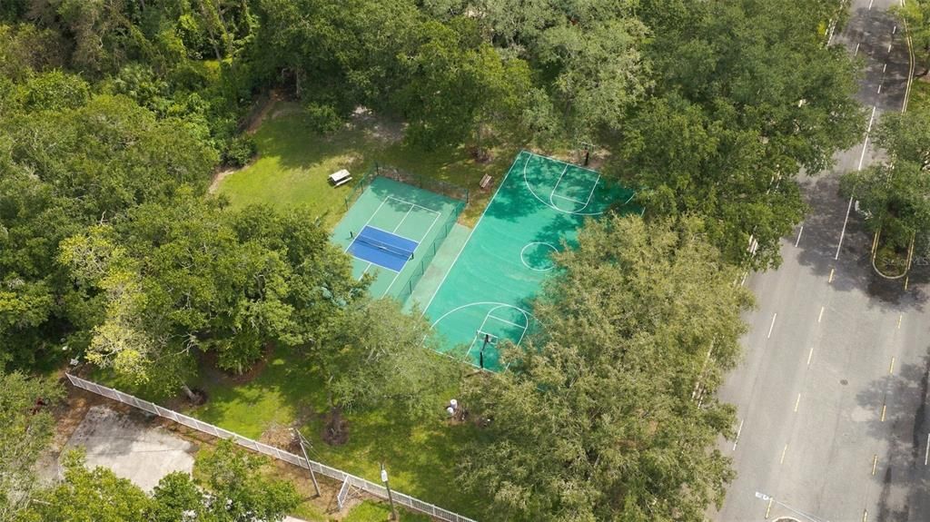 En Venta: $380,000 (4 camas, 2 baños, 2080 Pies cuadrados)