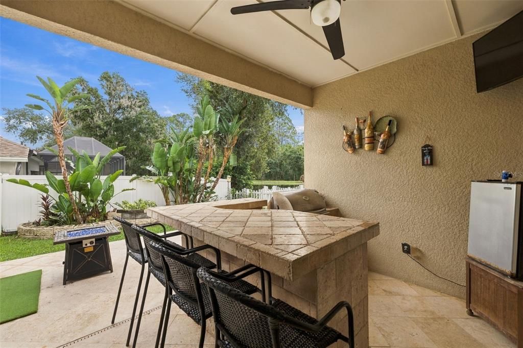 En Venta: $380,000 (4 camas, 2 baños, 2080 Pies cuadrados)