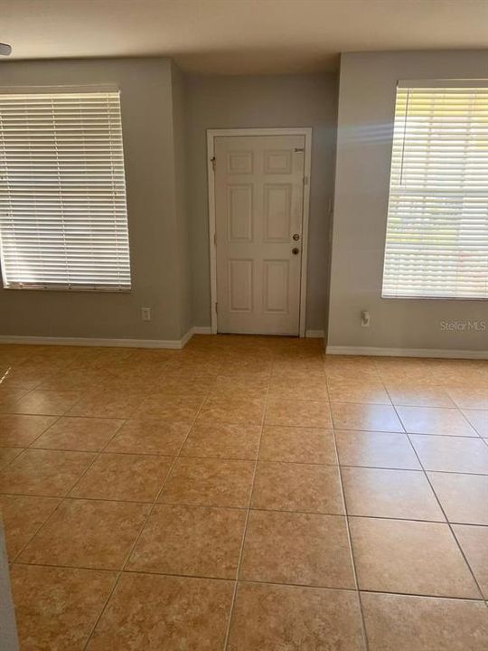 En Renta: $1,950 (3 camas, 2 baños, 1508 Pies cuadrados)