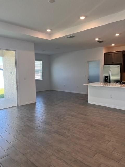 For Rent: $2,300 (4 beds, 3 baths, 1921 Square Feet)