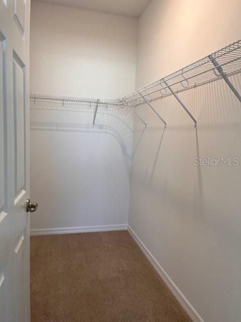 For Rent: $2,300 (4 beds, 3 baths, 1921 Square Feet)