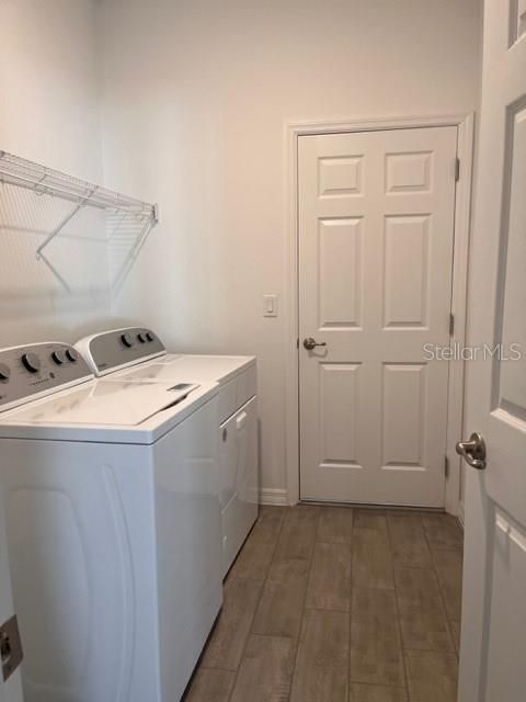 For Rent: $2,300 (4 beds, 3 baths, 1921 Square Feet)