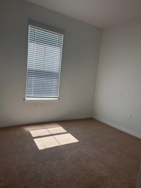 For Rent: $2,300 (4 beds, 3 baths, 1921 Square Feet)