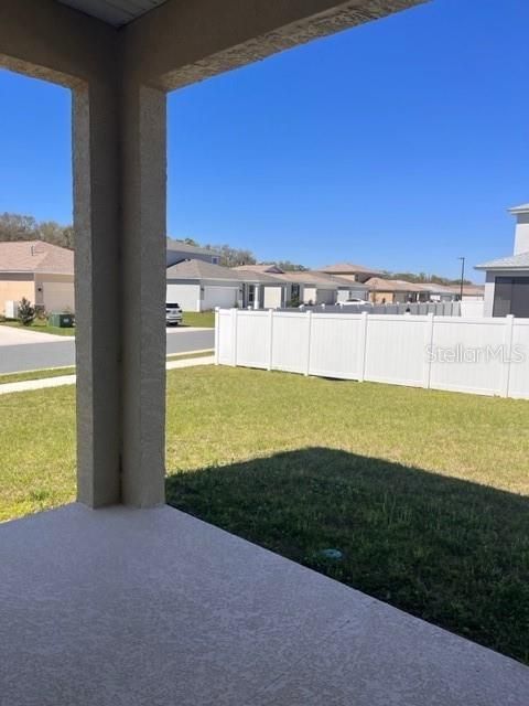 For Rent: $2,300 (4 beds, 3 baths, 1921 Square Feet)