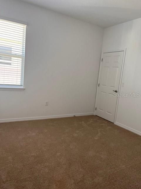For Rent: $2,300 (4 beds, 3 baths, 1921 Square Feet)