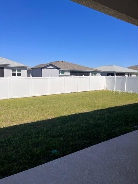For Rent: $2,300 (4 beds, 3 baths, 1921 Square Feet)