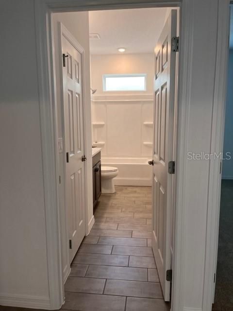 For Rent: $2,300 (4 beds, 3 baths, 1921 Square Feet)