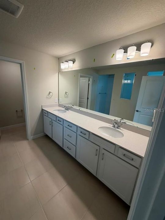 В аренду: $4,995 (5 спален, 3 ванн, 3643 Квадратных фут)