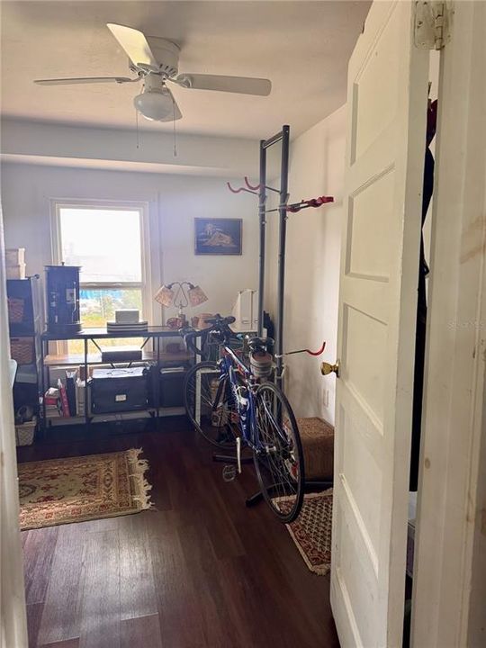 For Rent: $1,800 (3 beds, 2 baths, 1006 Square Feet)