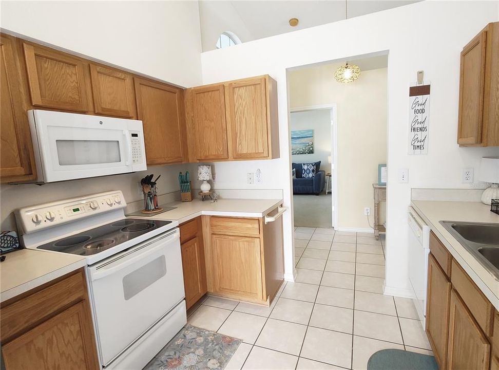 For Sale: $510,000 (4 beds, 2 baths, 1685 Square Feet)