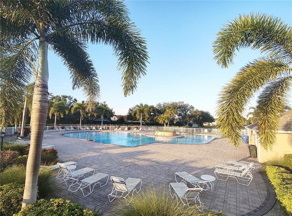 For Sale: $510,000 (4 beds, 2 baths, 1685 Square Feet)