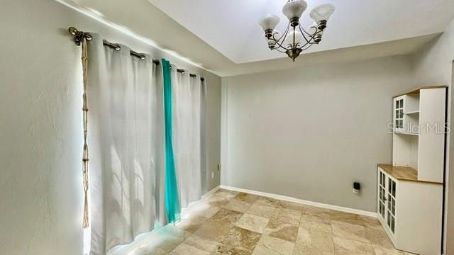 For Rent: $2,500 (3 beds, 2 baths, 1350 Square Feet)