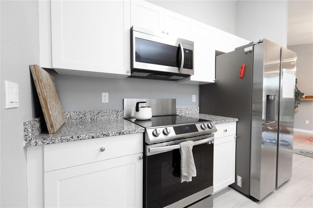 For Sale: $274,900 (3 beds, 2 baths, 1249 Square Feet)