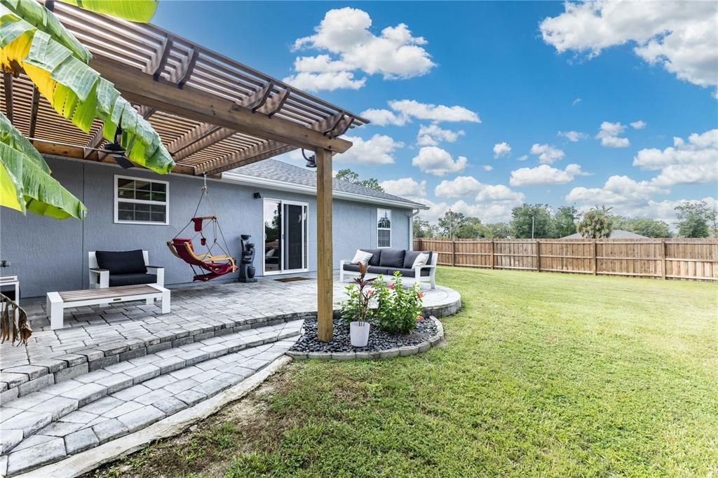 For Sale: $274,900 (3 beds, 2 baths, 1249 Square Feet)