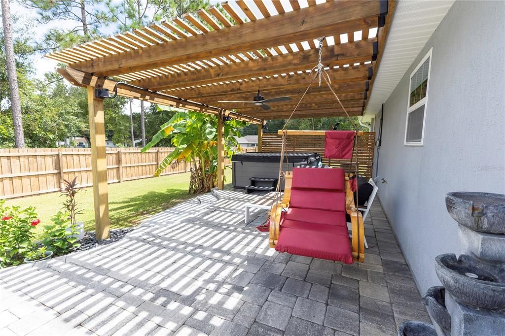 For Sale: $274,900 (3 beds, 2 baths, 1249 Square Feet)