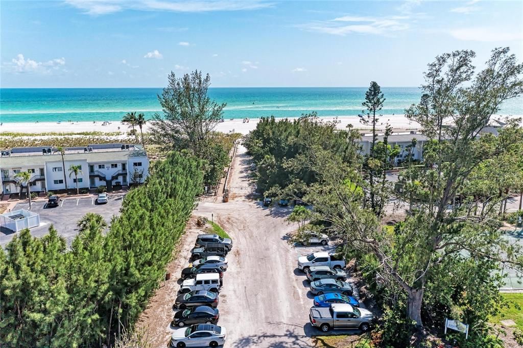 For Sale: $399,000 (1 beds, 1 baths, 630 Square Feet)
