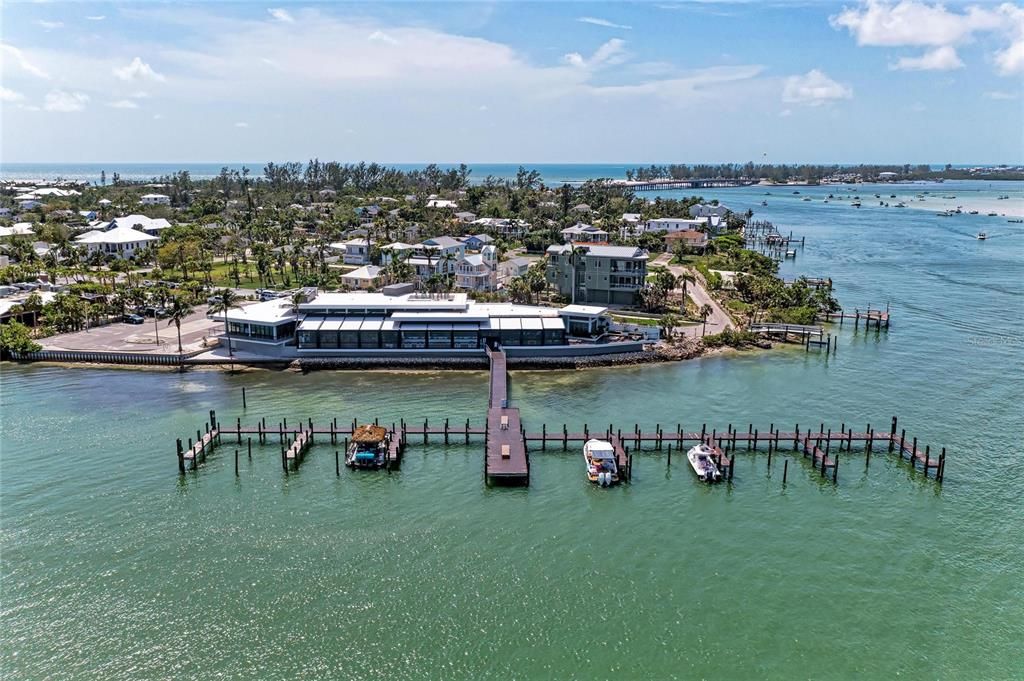 For Sale: $399,000 (1 beds, 1 baths, 630 Square Feet)