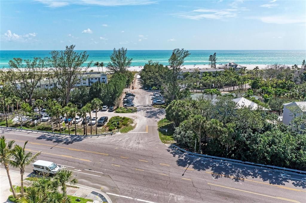 For Sale: $399,000 (1 beds, 1 baths, 630 Square Feet)