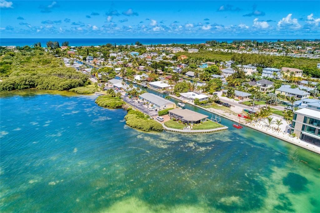 For Sale: $399,000 (1 beds, 1 baths, 630 Square Feet)