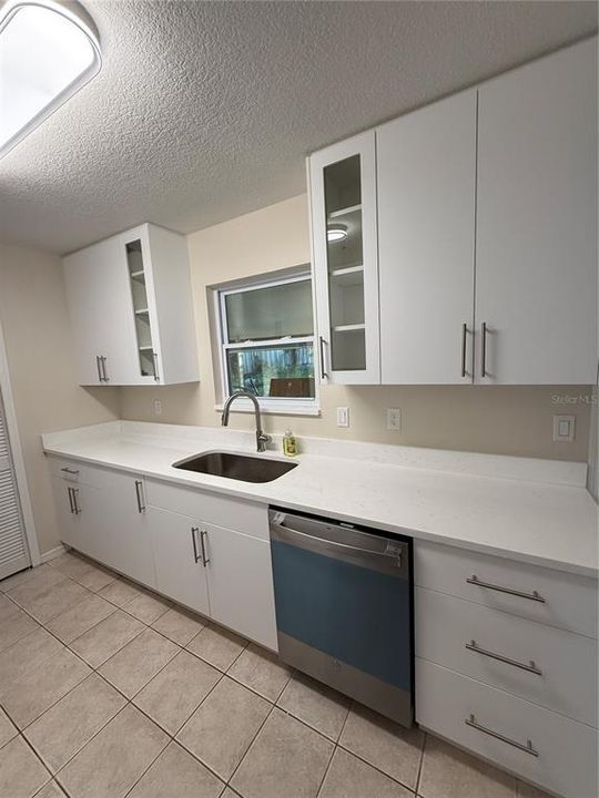For Rent: $2,500 (3 beds, 2 baths, 1332 Square Feet)