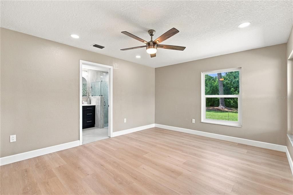 For Sale: $550,000 (3 beds, 2 baths, 1505 Square Feet)
