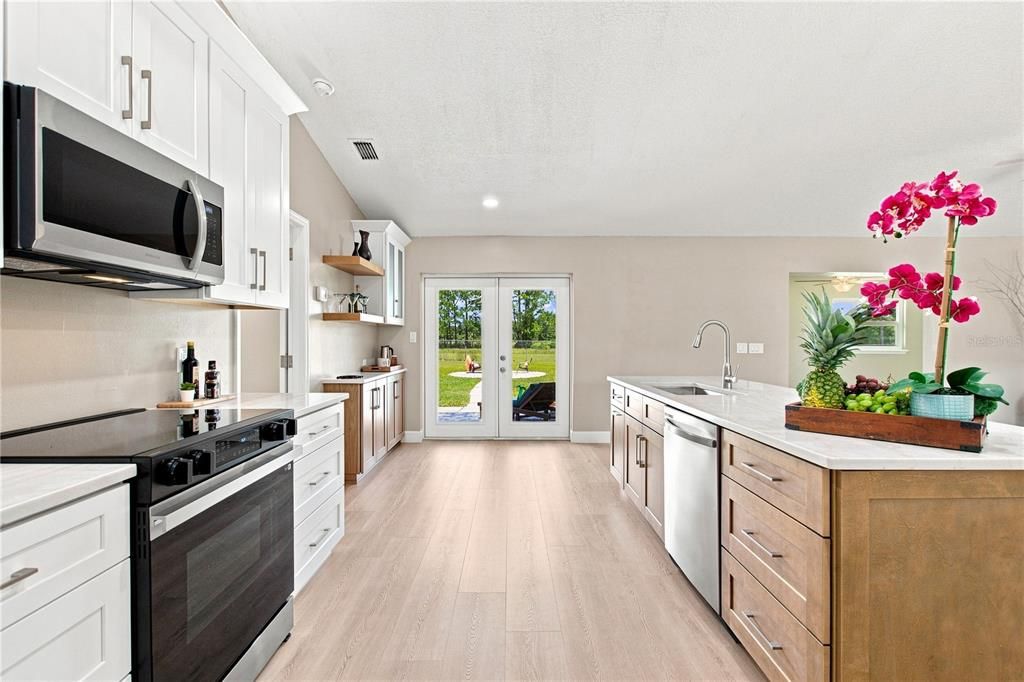 For Sale: $550,000 (3 beds, 2 baths, 1505 Square Feet)