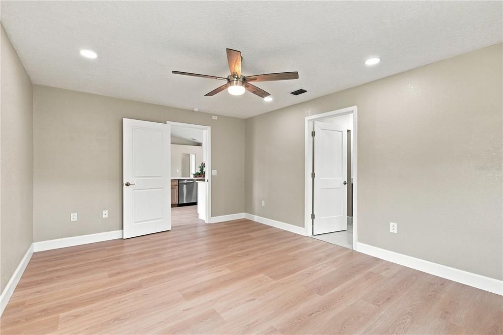 For Sale: $550,000 (3 beds, 2 baths, 1505 Square Feet)