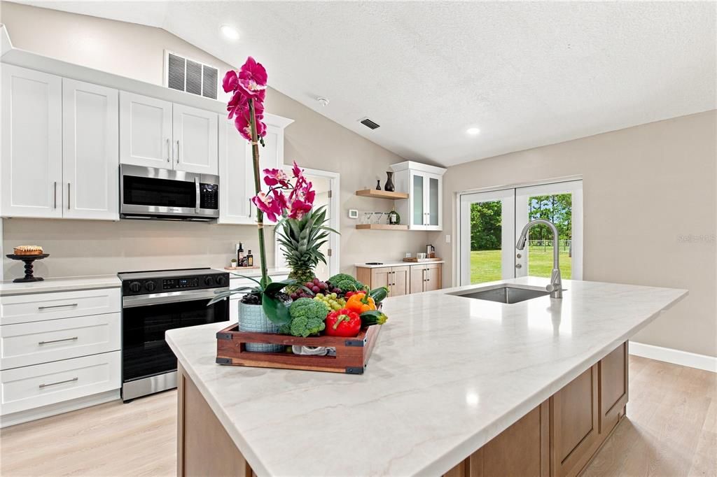 For Sale: $550,000 (3 beds, 2 baths, 1505 Square Feet)