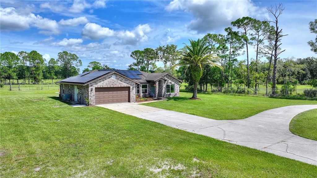 For Sale: $550,000 (3 beds, 2 baths, 1505 Square Feet)
