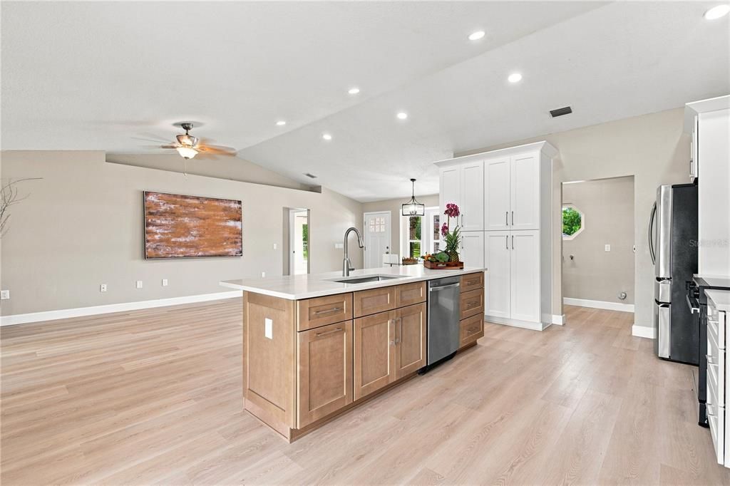 For Sale: $550,000 (3 beds, 2 baths, 1505 Square Feet)