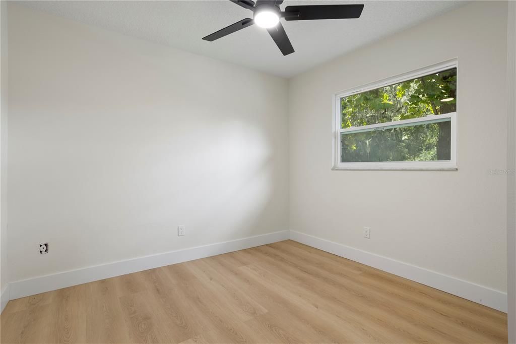 For Sale: $409,900 (4 beds, 2 baths, 1420 Square Feet)