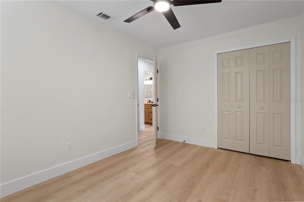 For Sale: $409,900 (4 beds, 2 baths, 1420 Square Feet)