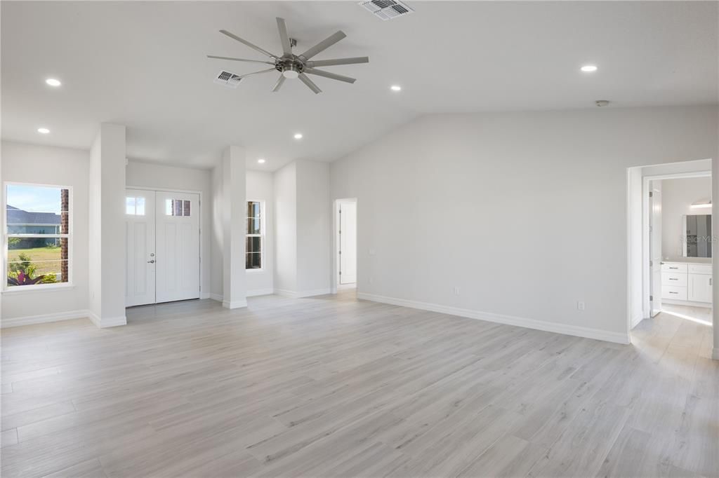 For Sale: $549,000 (4 beds, 3 baths, 2656 Square Feet)