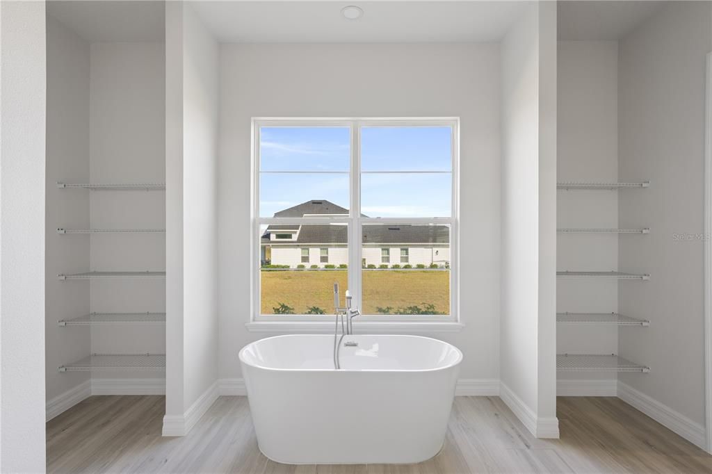 For Sale: $549,000 (4 beds, 3 baths, 2656 Square Feet)