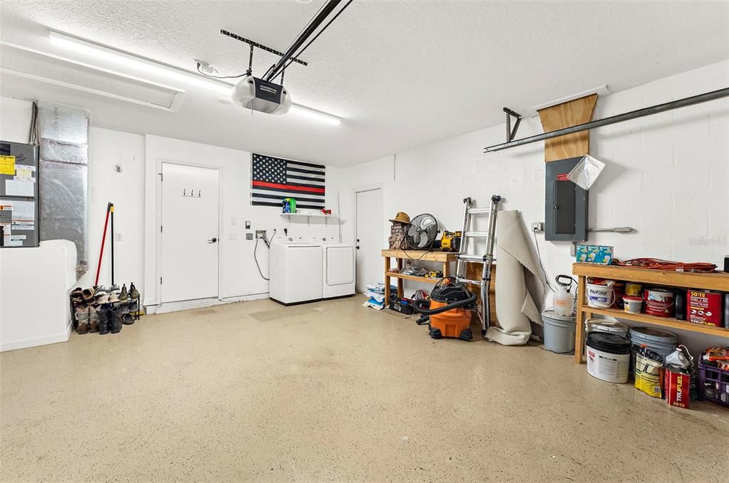 For Sale: $279,900 (3 beds, 2 baths, 1264 Square Feet)