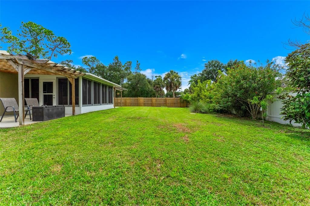 For Sale: $279,900 (3 beds, 2 baths, 1264 Square Feet)