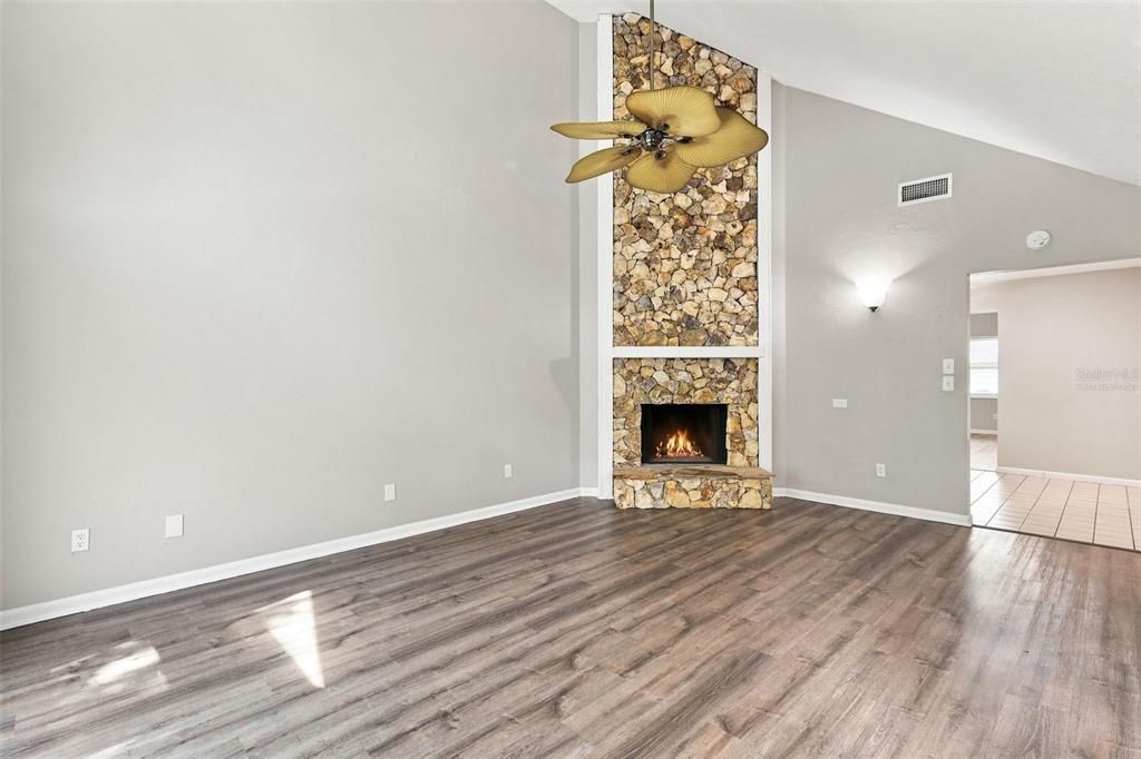 For Sale: $421,900 (3 beds, 2 baths, 2017 Square Feet)