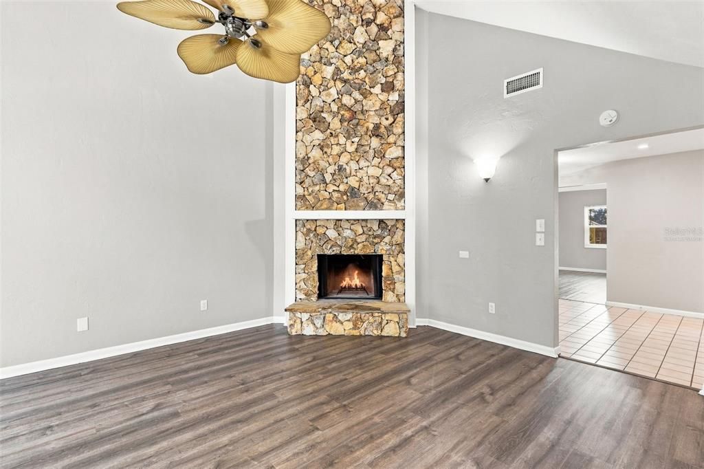 For Sale: $421,900 (3 beds, 2 baths, 2017 Square Feet)