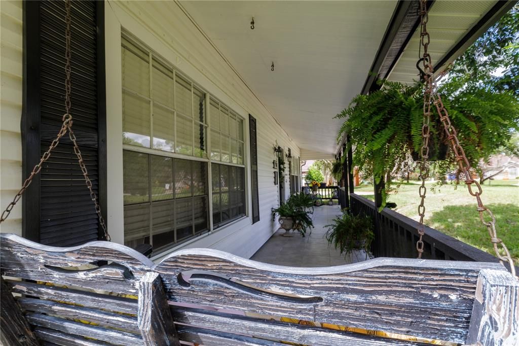 For Sale: $375,000 (3 beds, 2 baths, 1920 Square Feet)