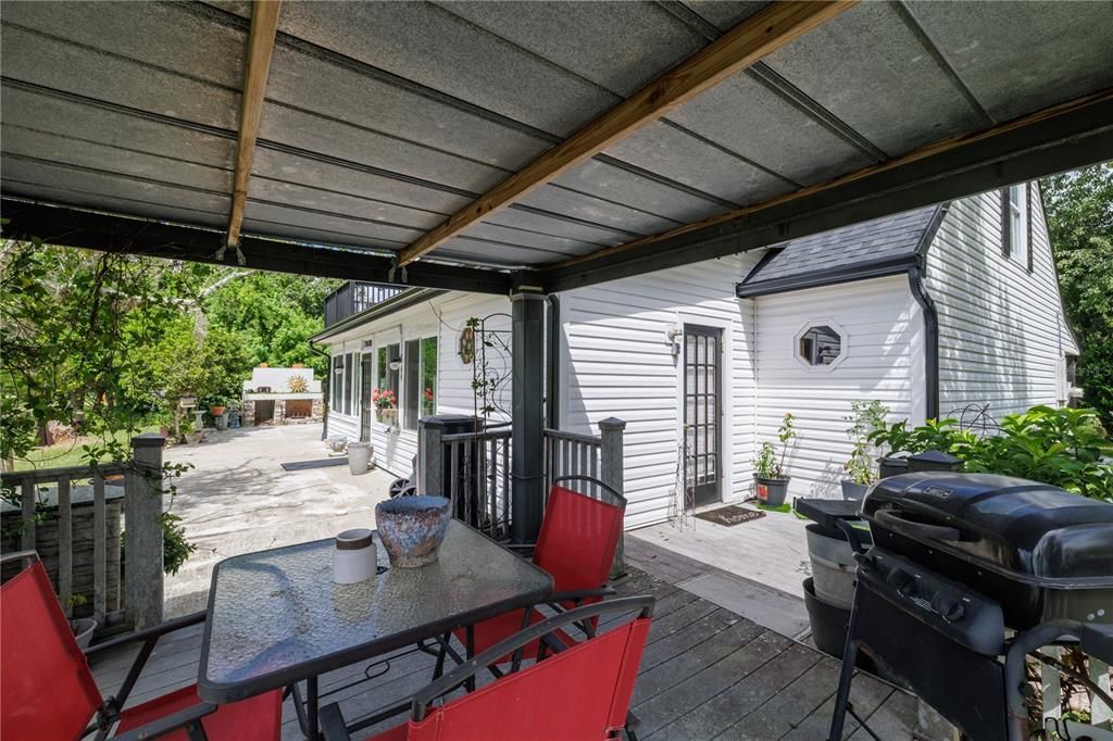 For Sale: $375,000 (3 beds, 2 baths, 1920 Square Feet)